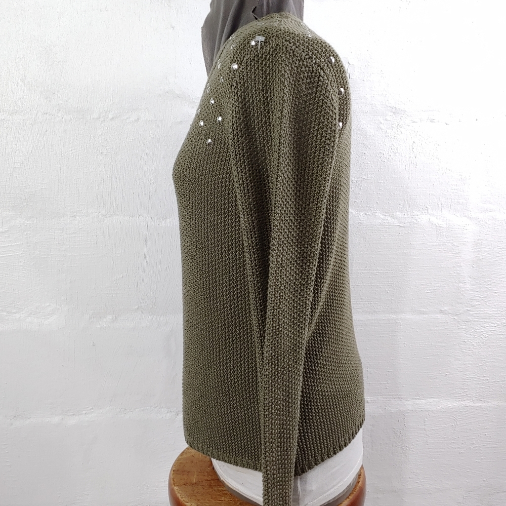 RDI STUDDED SWEATER (940) - Picture 13 of 15